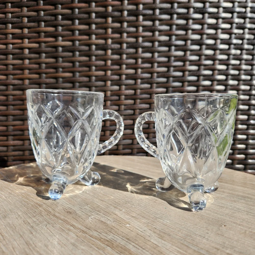 Set of 2 Tea cups Coffee mugs Glass footed cup